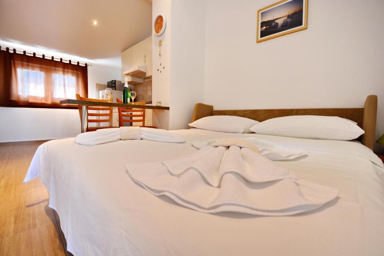 Studio Apartment Martin Zara Esterno foto