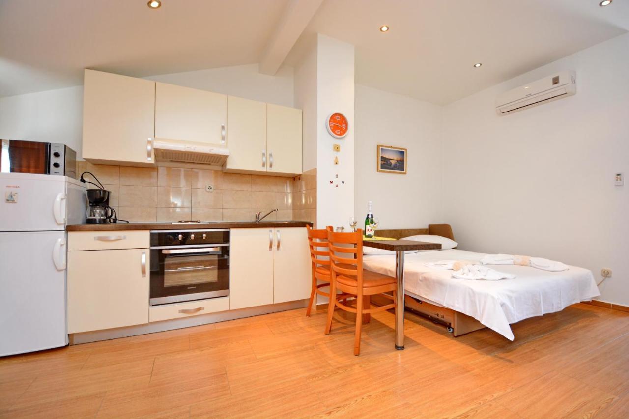 Studio Apartment Martin Zara Esterno foto