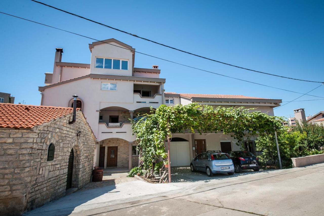 Studio Apartment Martin Zara Esterno foto